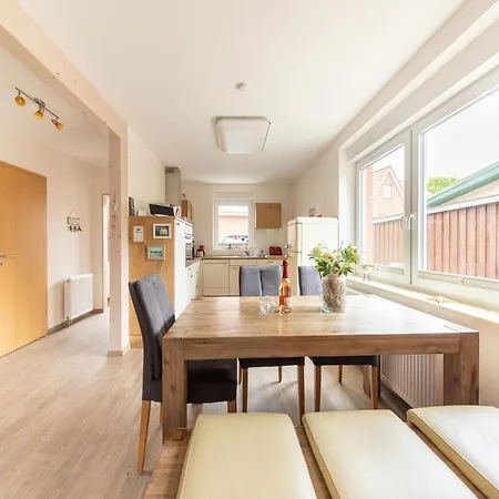 Modernes Mit Sauna In Wiek Am 度假居 *