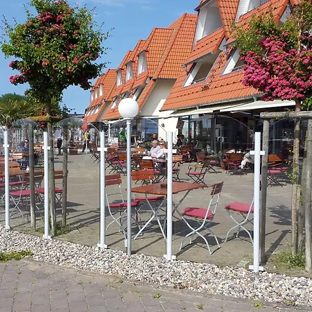 度假居 Modernes Mit Sauna In Wiek Am Wiek auf Rügen